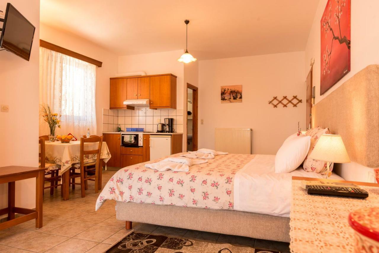 Roula Apartments Paleohóra Kültér fotó
